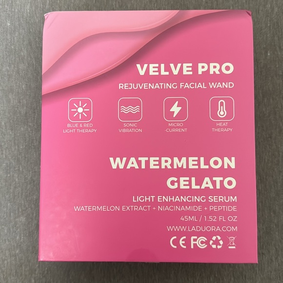Laduora Velve Pro Anti-aging and Acne Skincare Wand - Picture 4 of 12